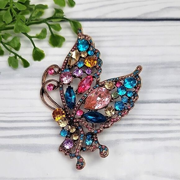 Retro style butterfly brooche multicolored faceted - Picture 1 of 6